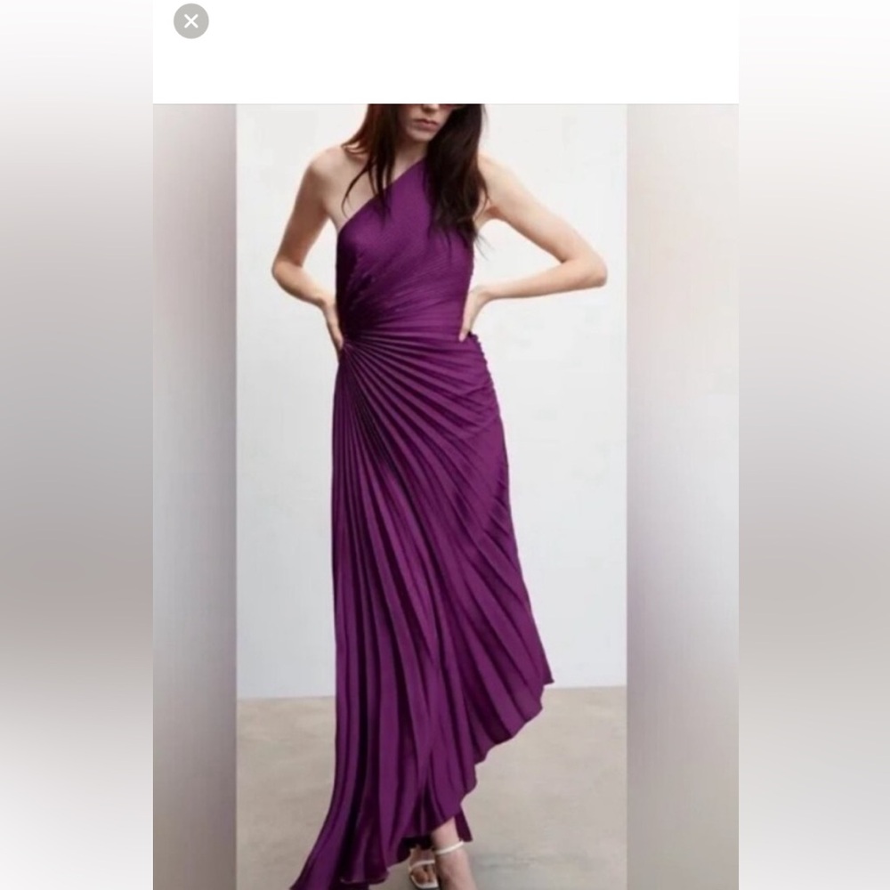 Purple one shoulder dress from Mango. Perfect for fall weddings!